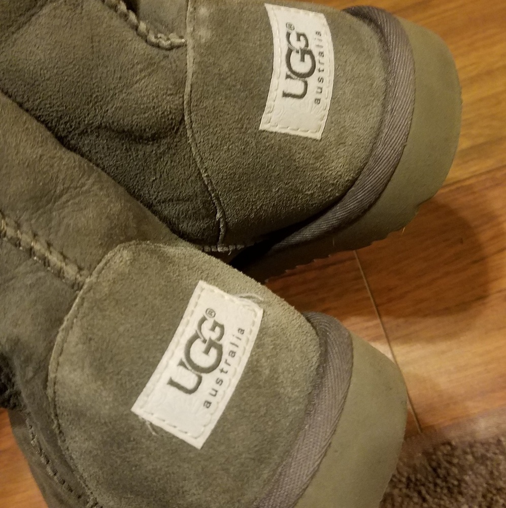 Gray Ugg Boots - image 3